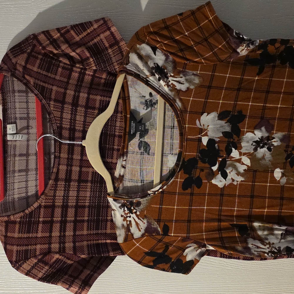 Plaid and Floral Women Fall Tops Size XS